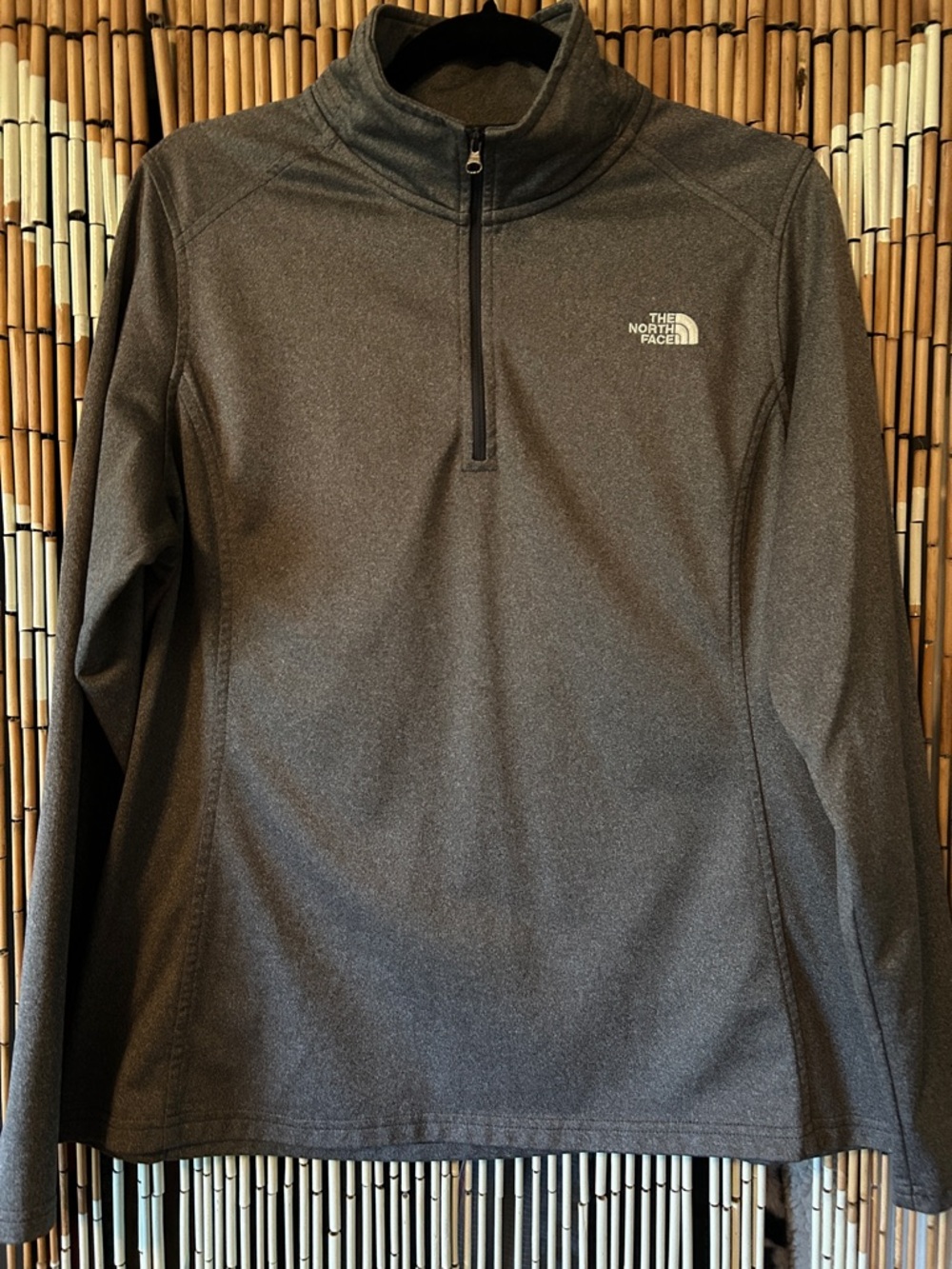 The North Face Women’s Charcoal Gray Half-Zip Pullover XL